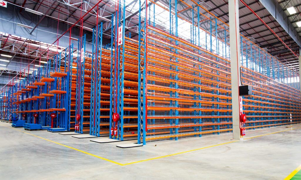 Narrow aisle rack