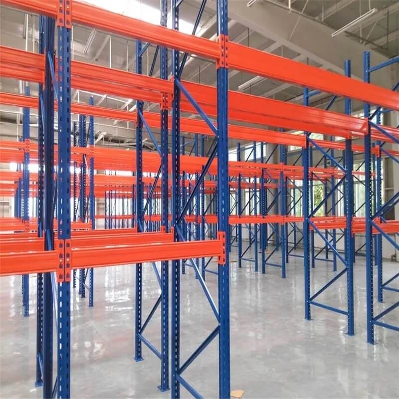 Introduzione di scaffalature per lo stoccaggio di pallet