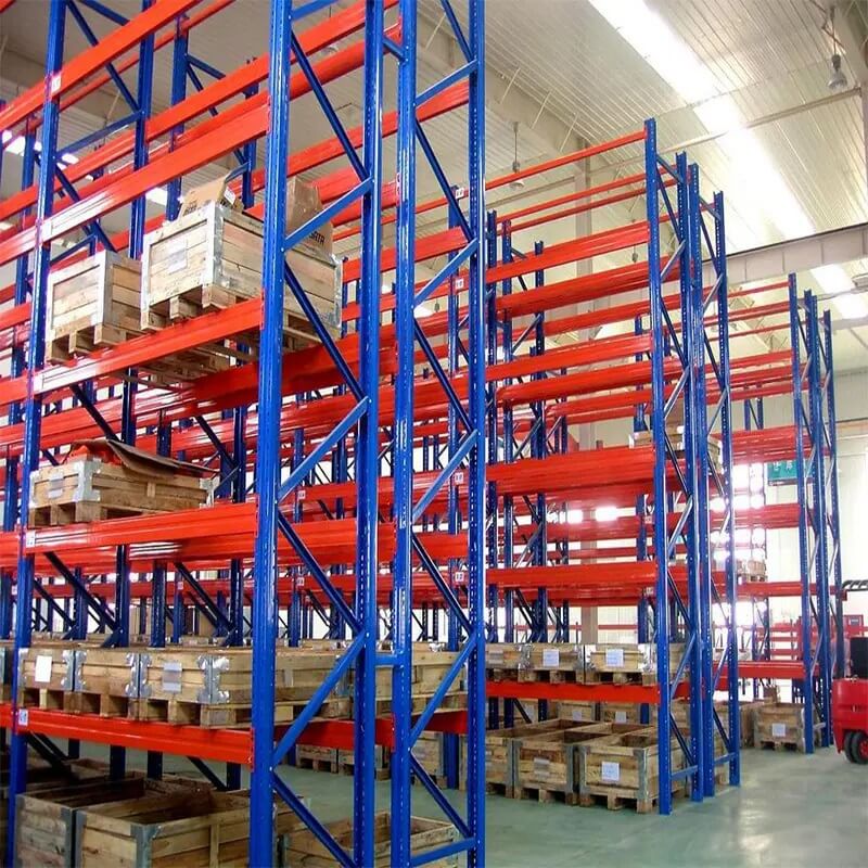 Come progettare la larghezza del corridoio tra gli scaffali del magazzino